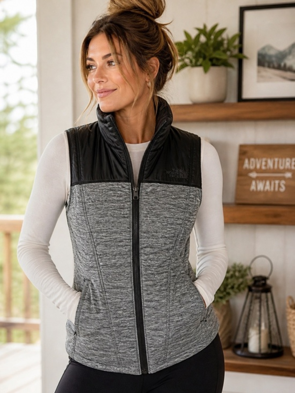 The North Face Heathered Grey Black Softshell Vest Size XS Full Zip Lightweight